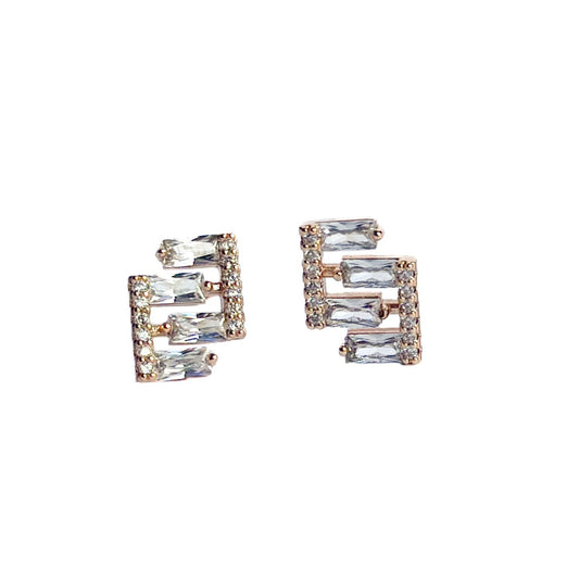 ARETE ORO LAMINADO 18K DISEÑO ESCALERA CON PIEDRAS
