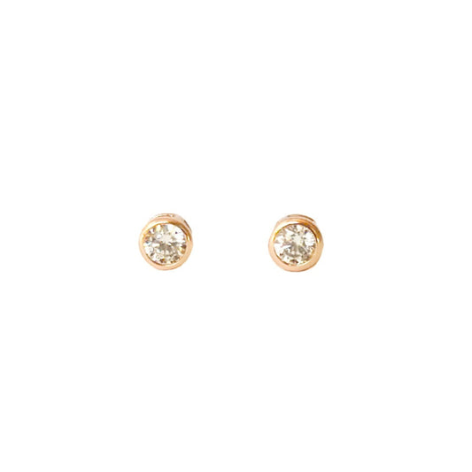 ARETE ORO LAMINADO 18K PIEDRA BLANCA CON BISELADO CHICO