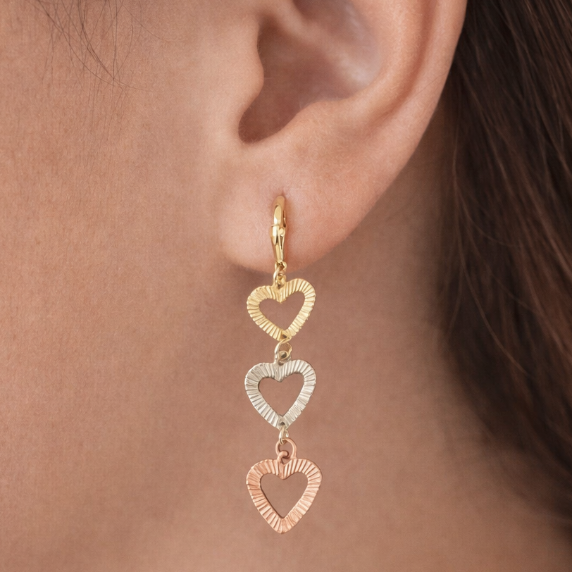 HUGGIE ORO LAMINADO CORAZONES PERFORADOS FLORENTINOS